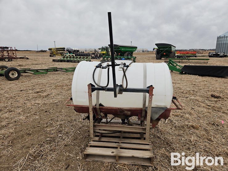 300-gallon-3-pt-sprayer-image-6