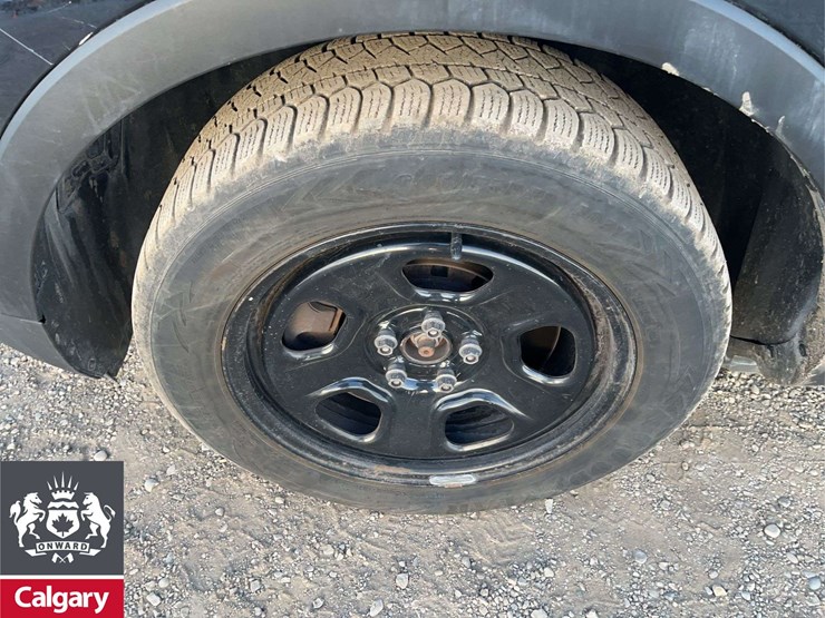 2017-ford-explorer-image-10