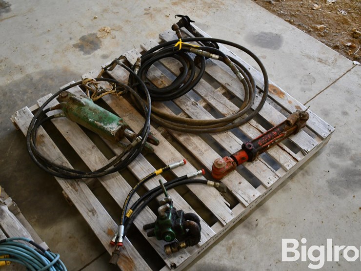 pallet-of-farm-support-image-5