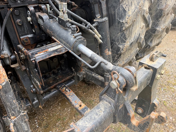 case-ih-235-image-11