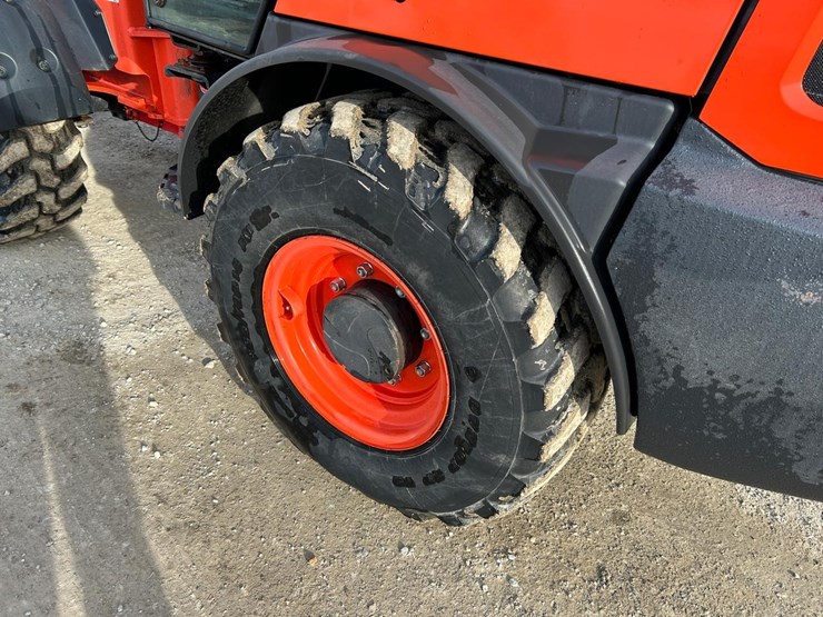 2021-kubota-r530-image-13