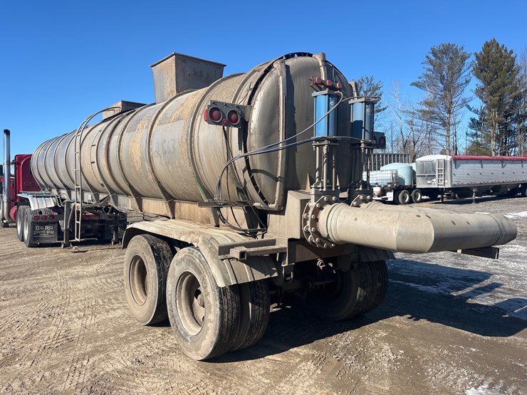 #4861-•-manure-tanker-image-3