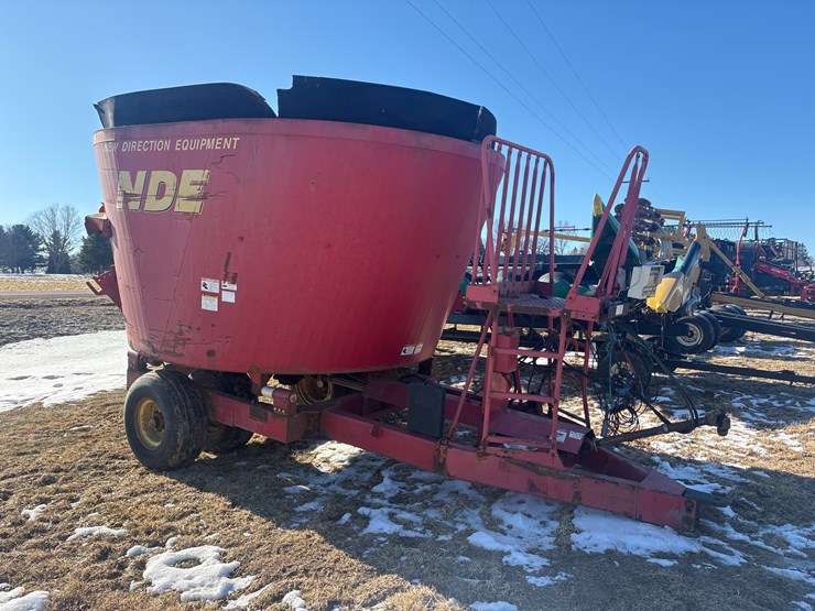 #4856-•-nde-single-screw-feed-wagon-image-5
