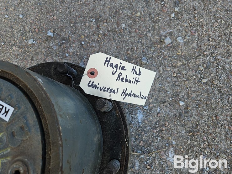 hagie-self-propelled-sprayer-hub-image-11