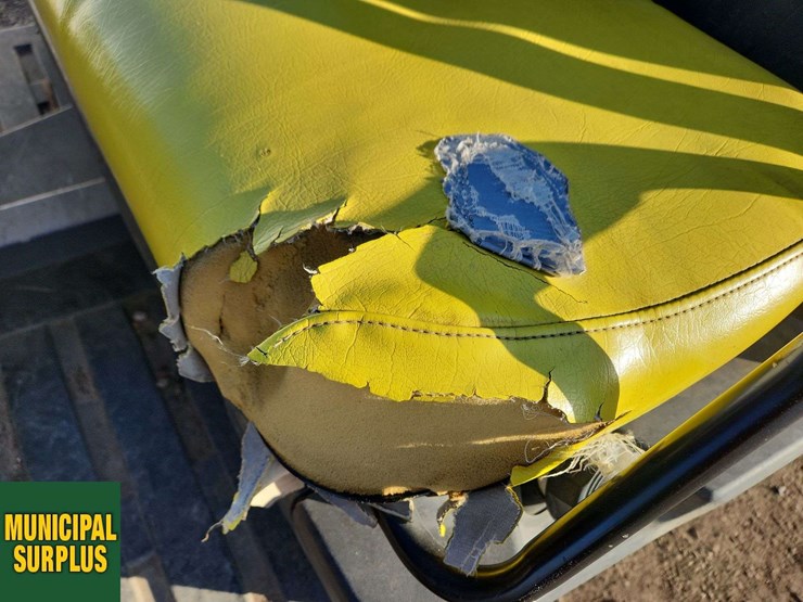 john-deere-gator-image-31