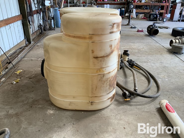200-gallon-saddle-tanks-w/bracket-image-4