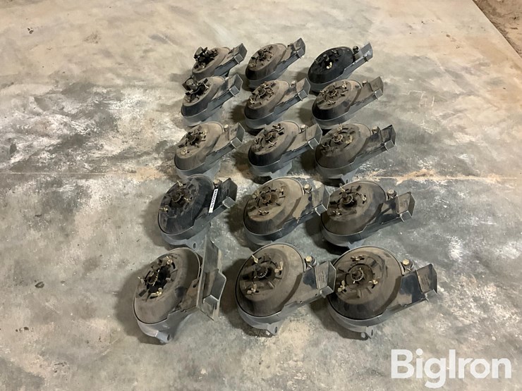 john-deere-maxemerge-planter-bean-meters-w/plates-image-8