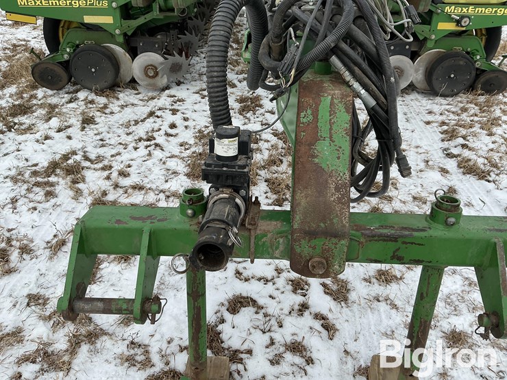 2005-john-deere-1770-image-10
