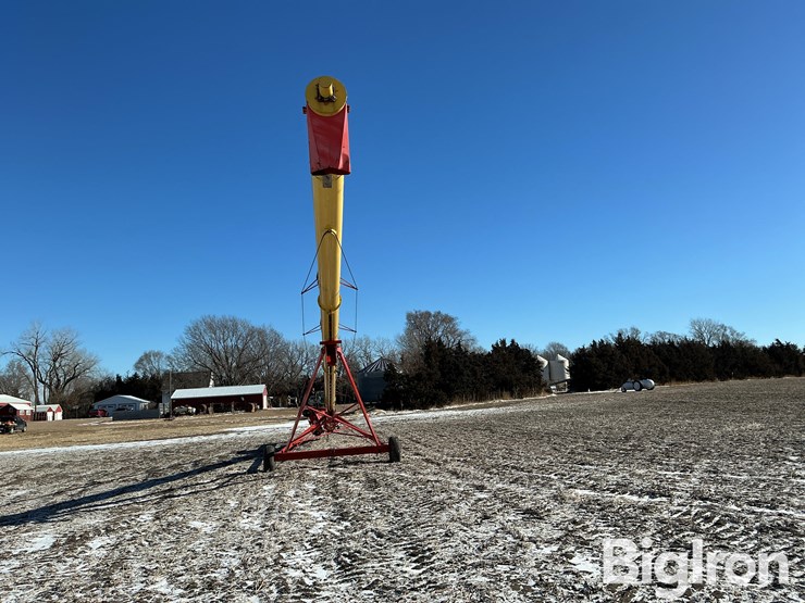 westfield-mk130-91-grain-auger-w/swing-hopper-image-6