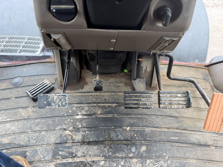 case-ih-235-image-64