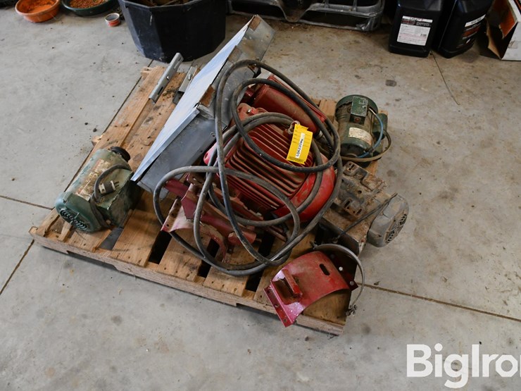 pallet-of-farm-support-image-11