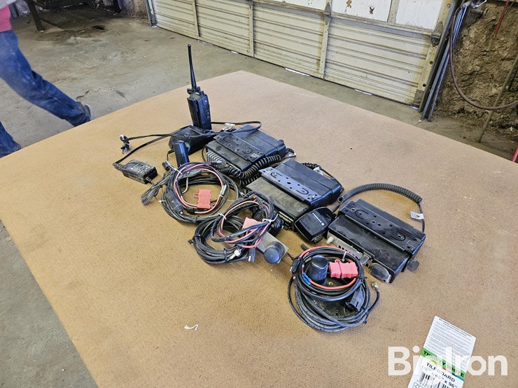 motorola-business-band-radios-image-4