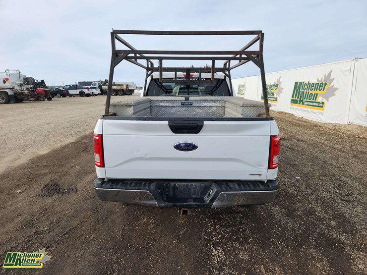 2015-ford-f150-xlt-image-4