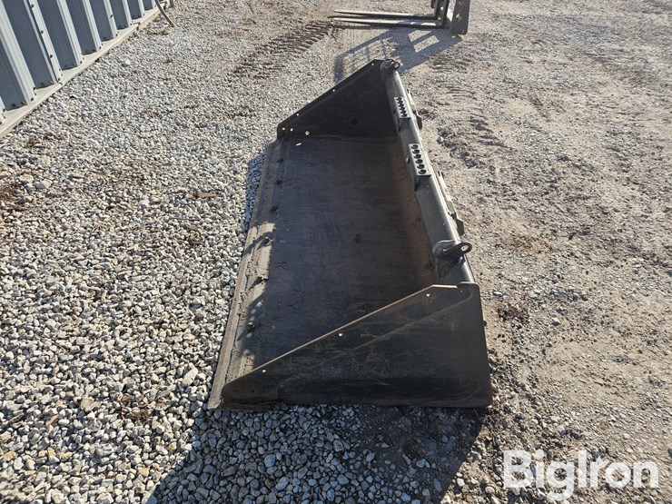 bobcat-74lp-skid-steer-bucket-image-8