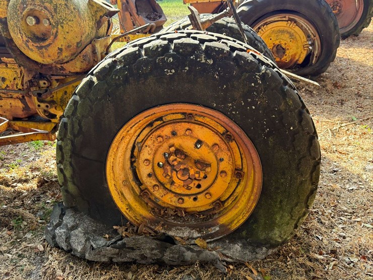 minneapolis-moline-lp-parts-tractor-image-21