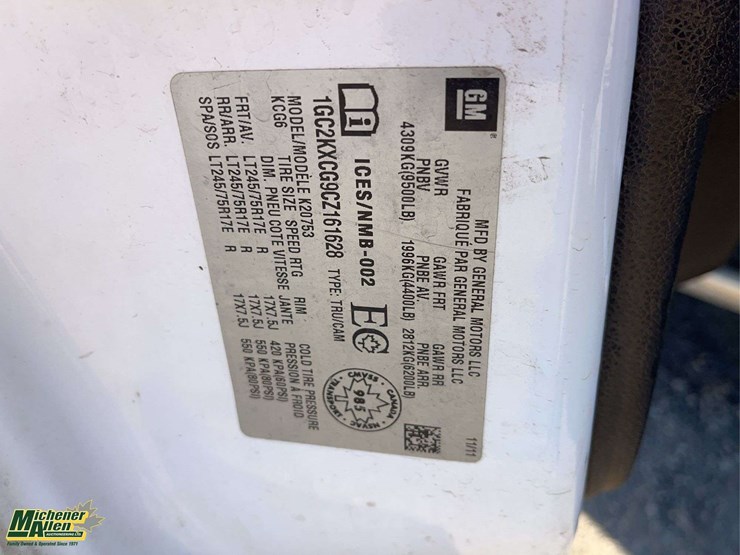 2012-chevrolet-silverado-2500hd-image-26