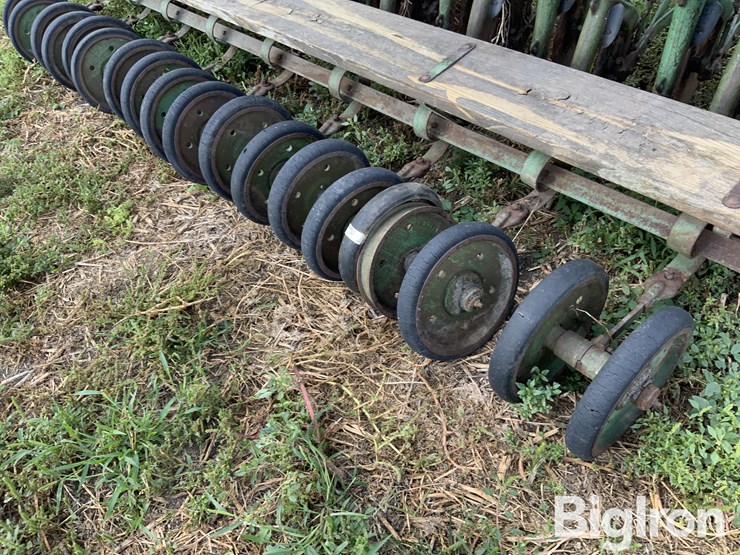 john-deere-18-image-18