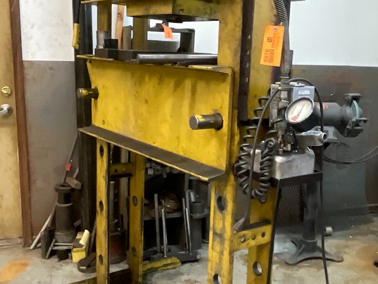 #5978-•-enerpac-hydraulic-press-image-2