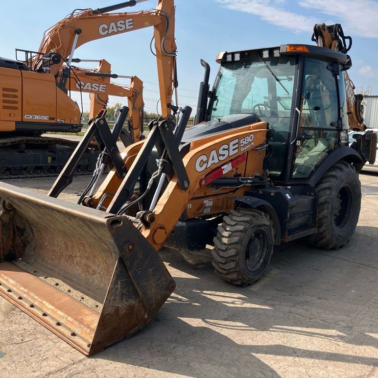 2020 CASE 580SN