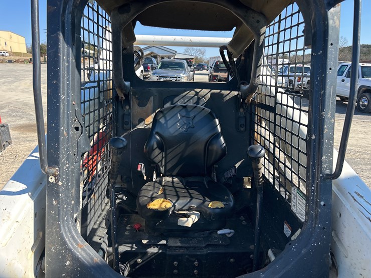2017-bobcat-t595-image-11