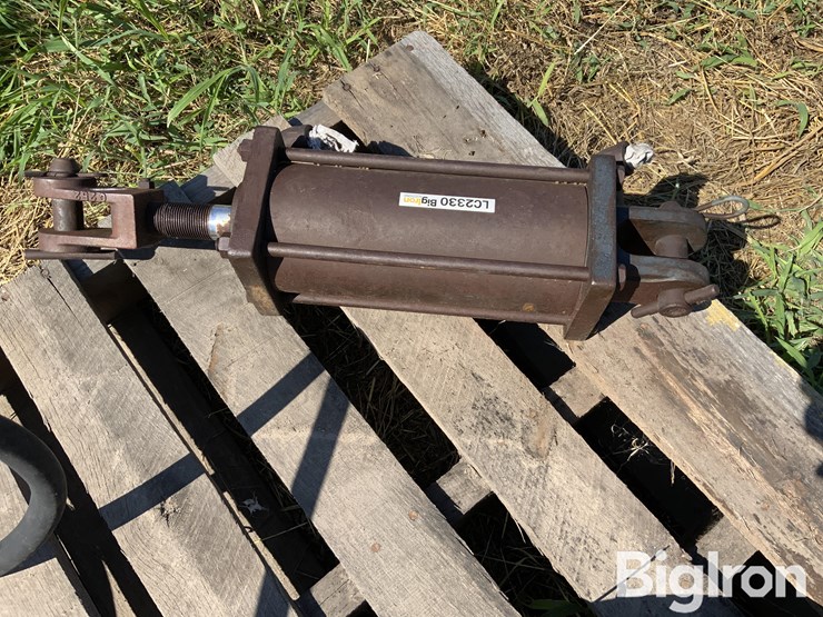 hydraulic-cylinder-image-4