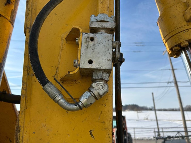 2022-komatsu-pc138us-lc-11-image-12