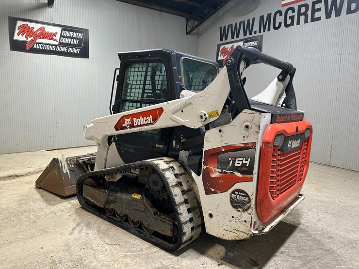 2021-bobcat-t64-image-2