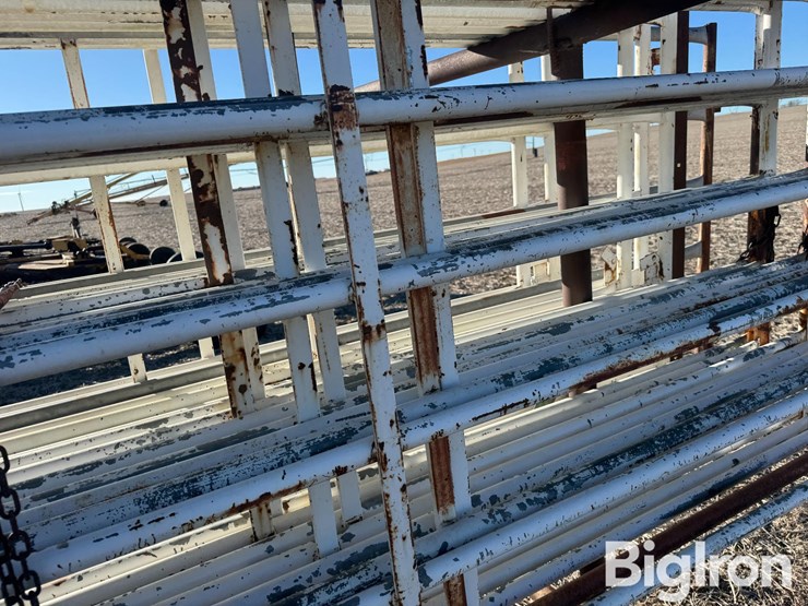 corral-gates-w/storage-rack-image-19