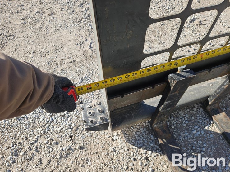 bobcat-pallet-fork-image-11