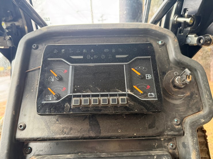 caterpillar-d1-image-43