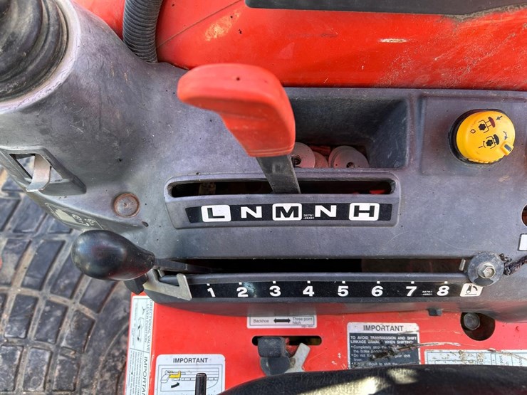 2019-kubota-m62-image-22