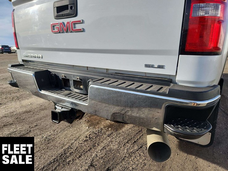 2018-gmc-sierra-2500hd-image-33