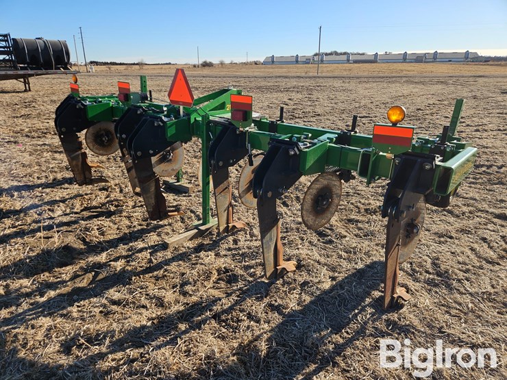 2017-john-deere-2100-image-5