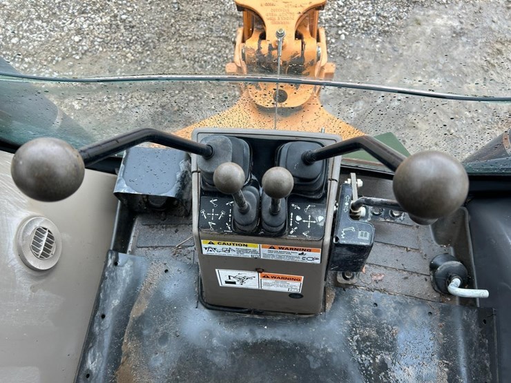 2016-case-580n-image-21