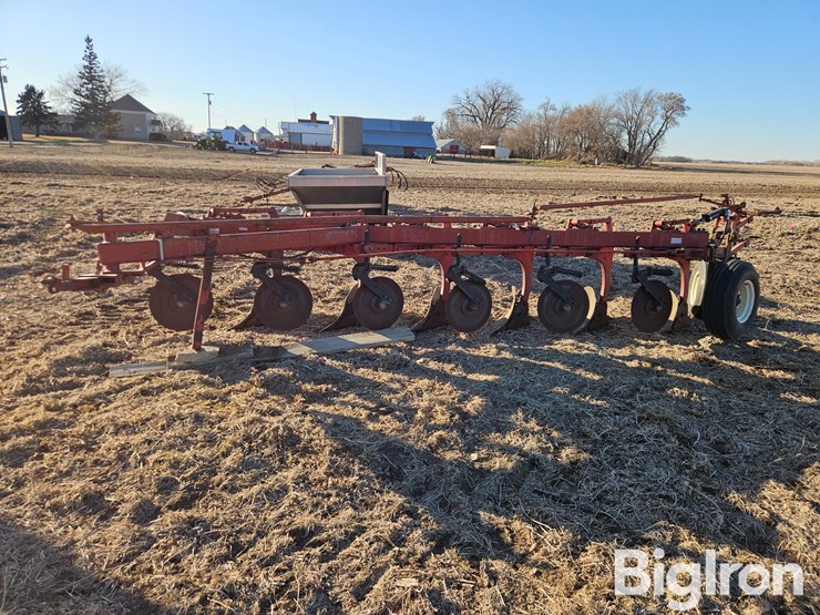 international-720-image-6