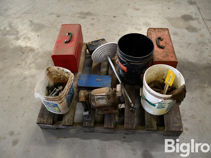 pallet-of-farm-support-image-8