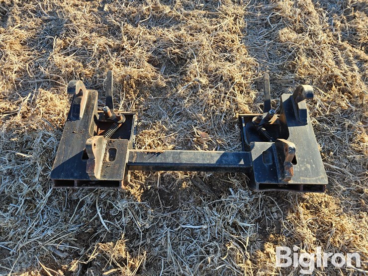 euro-mount-to-skid-steer-mounting-plate-quick-attach-adapter-plate-image-7