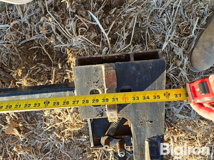 euro-mount-to-skid-steer-mounting-plate-quick-attach-adapter-plate-image-12