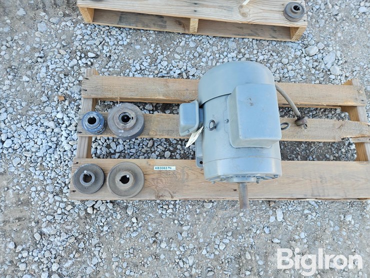 2-hp-electric-motor-image-6