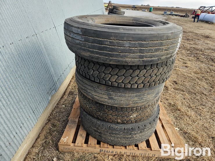 11-22.5-tires-image-3