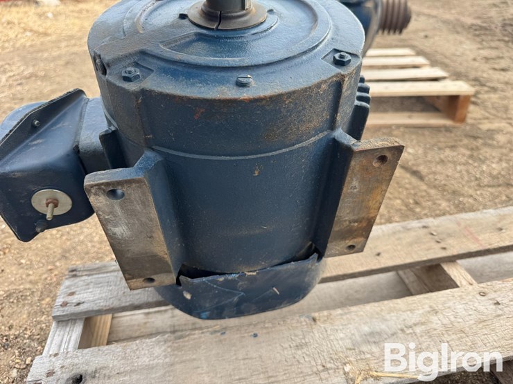 7.5-&-9-hp-electric-motors-image-12