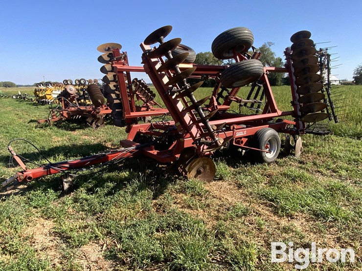 case-ih-3950-image-1