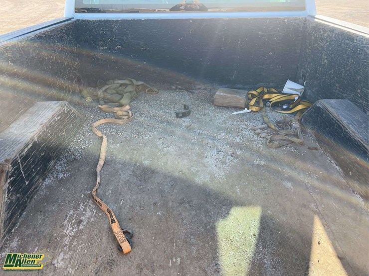 2016-chevrolet-silverado-2500hd-image-4