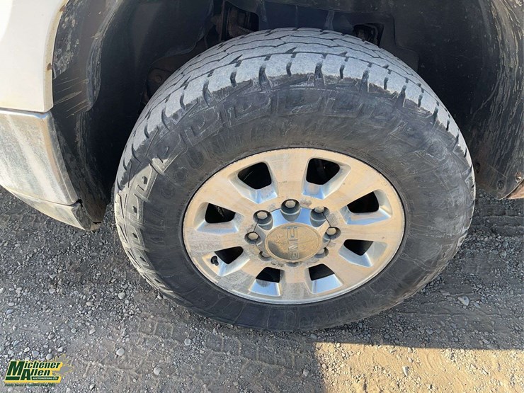 2014-gmc-sierra-3500hd-image-8