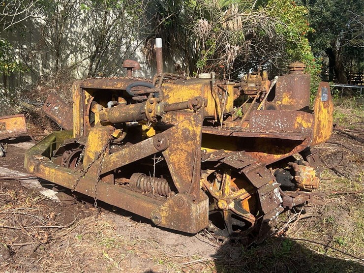 caterpillar-r2-image-3