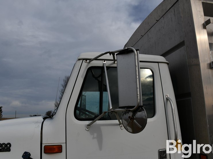 1994-international-4900-image-12