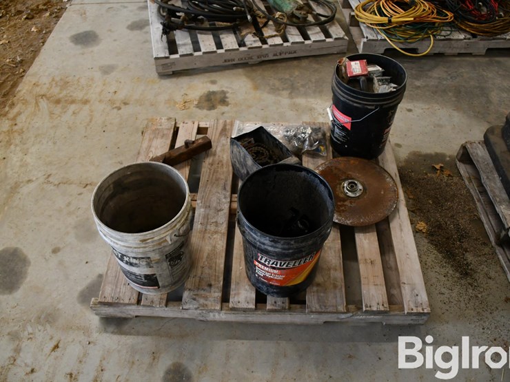 pallet-of-farm-support-image-8