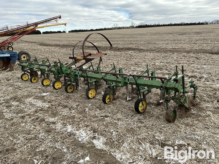 john-deere-cultivator-image-1