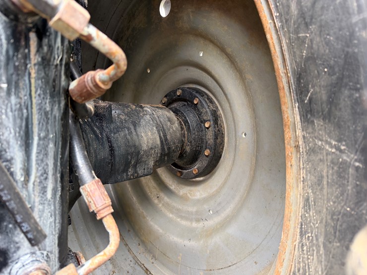 case-ih-235-image-18