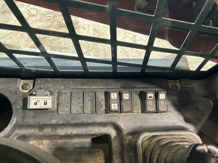 2018-takeuchi-tl10v2-image-26